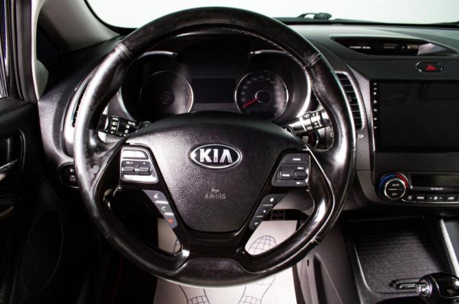 Kia Cerato III Рестайлинг (Classic) с пробегом 2017 года, цена 1 479 000 рублей, 176368 км, седан, Автокод Объявления