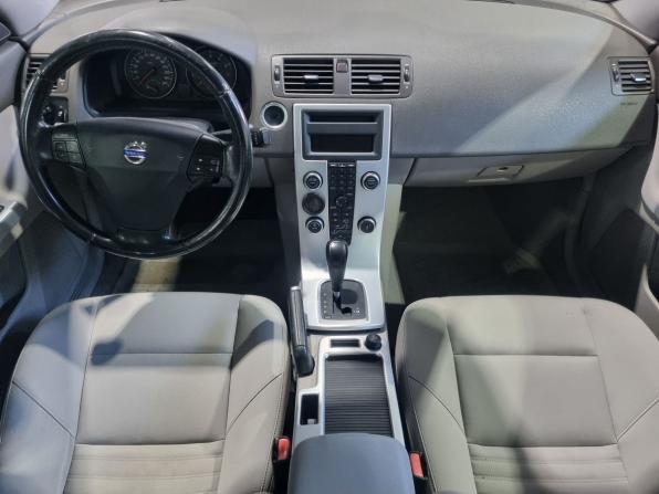Volvo S40 II Рестайлинг с пробегом 2011 года, цена 734 000 рублей, 215009 км, седан, Автокод Объявления