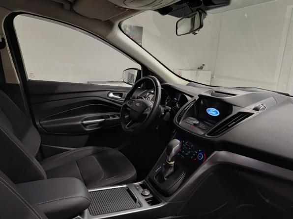 Ford Kuga II Рестайлинг с пробегом 2018 года, цена 1 907 000 рублей, 65800 км, внедорожник, Автокод Объявления