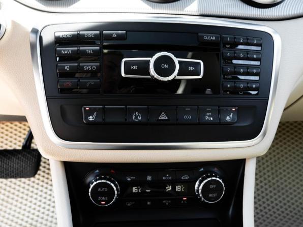 Mercedes-Benz CLA I (C117 X117) с пробегом 2014 года, цена 1 836 800 рублей, 131318 км, седан, Автокод Объявления