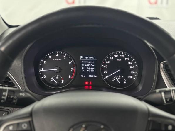 Hyundai Solaris II с пробегом 2017 года, цена 1 349 000 рублей, 82000 км, седан, Автокод Объявления