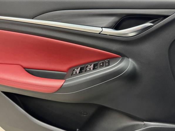 Changan Eado Plus с пробегом 2023 года, цена 1 999 900 рублей, 1000 км, седан, Автокод Объявления