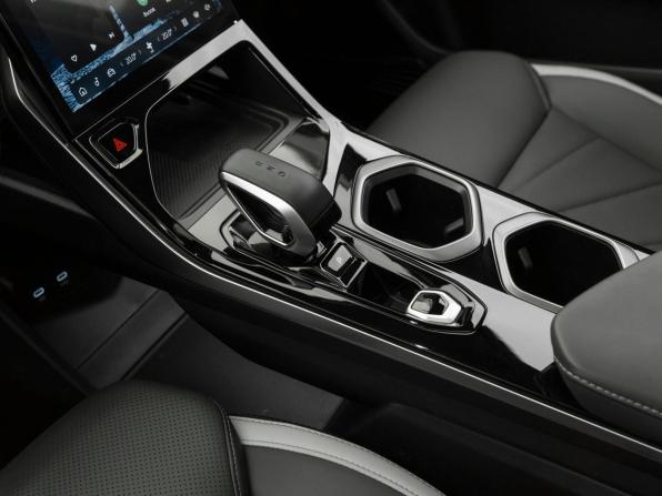 Geely Atlas II с пробегом 2024 года, цена 3 070 000 рублей, 23968 км, внедорожник, Автокод Объявления