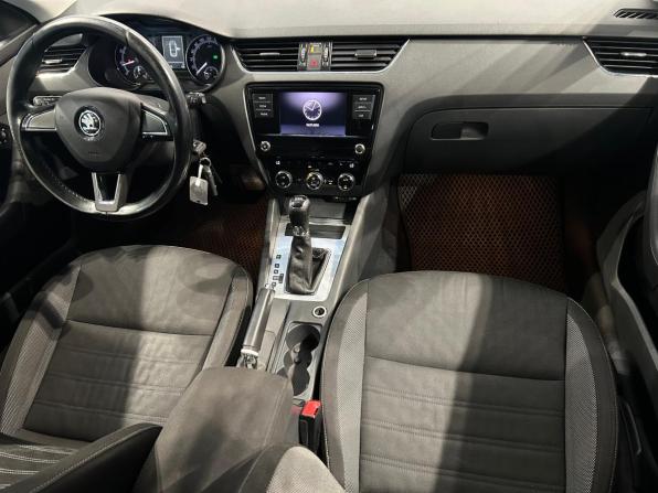 Skoda Octavia III (A7) Рестайлинг с пробегом 2017 года, цена 1 657 000 рублей, 169778 км, лифтбек, Автокод Объявления