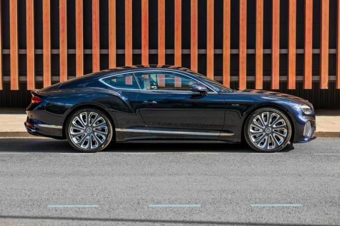 Новый Bentley Continental GT IV 2025 года, цена 48 396 800 рублей, купе, Автокод Объявления