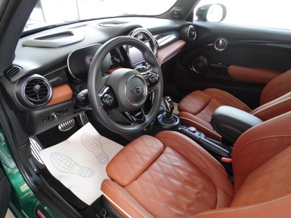 Mini Hatch III (F55/F56) Рестайлинг с пробегом 2021 года, цена 3 230 000 рублей, 92124 км, хэтчбек, Автокод Объявления