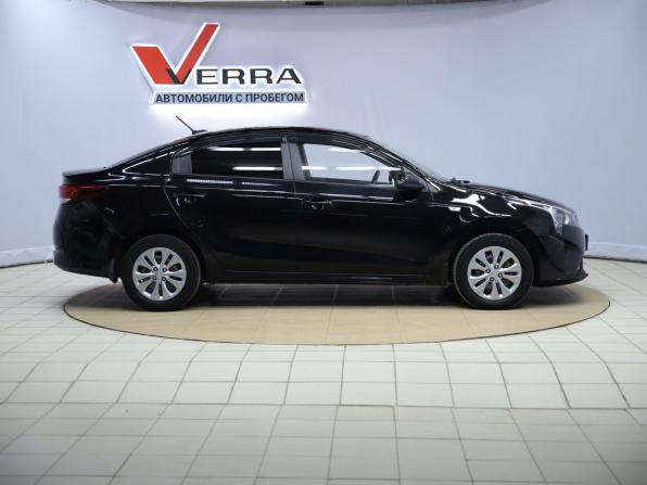Kia Rio IV Рестайлинг с пробегом 2021 года, цена 1 410 000 рублей, 151678 км, седан, Автокод Объявления