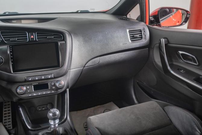 Kia Ceed GT II с пробегом 2014 года, цена 1 269 000 рублей, 190000 км, хэтчбек, Автокод Объявления