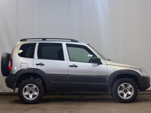 Chevrolet Niva I Рестайлинг с пробегом 2019 года, цена 719 000 рублей, 127325 км, внедорожник, Автокод Объявления