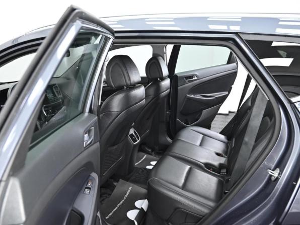 Hyundai Tucson III с пробегом 2016 года, цена 1 699 000 рублей, 114000 км, внедорожник, Автокод Объявления