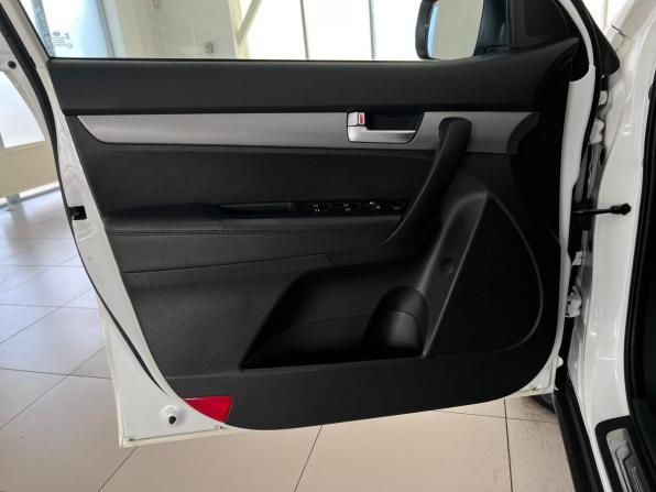 Kia Sorento II Рестайлинг с пробегом 2015 года, цена 1 729 000 рублей, 165760 км, внедорожник, Автокод Объявления