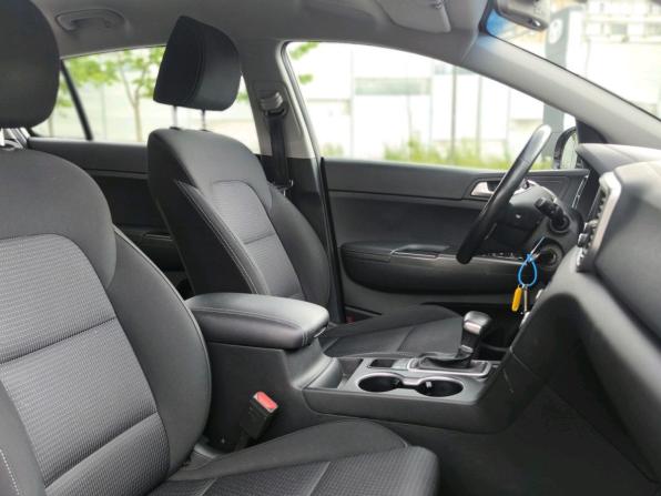 Kia Sportage IV Рестайлинг с пробегом 2018 года, цена 2 200 000 рублей, 82500 км, внедорожник, Автокод Объявления