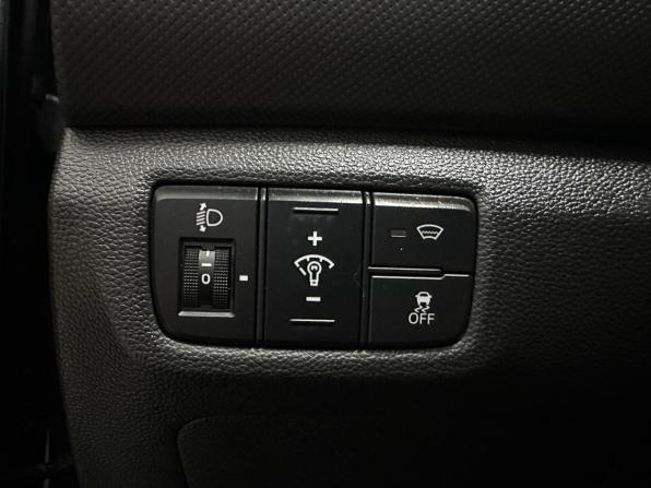 Hyundai Creta I с пробегом 2017 года, цена 1 936 400 рублей, 76517 км, внедорожник, Автокод Объявления