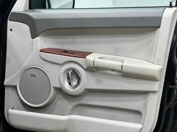 Jeep Commander с пробегом 2007 года, цена 1 100 000 рублей, 278000 км, внедорожник, Автокод Объявления