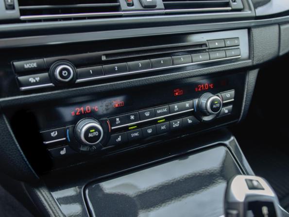 BMW 5 серии VI (F10/F11/F07) Рестайлинг с пробегом 2013 года, цена 1 685 000 рублей, 374492 км, седан, Автокод Объявления