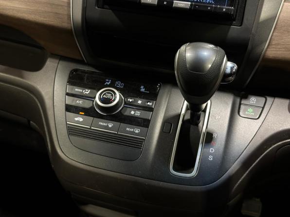 Honda Freed II Рестайлинг с пробегом 2020 года, цена 1 490 000 рублей, 91380 км, компактвэн, Автокод Объявления