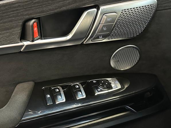 Kia Mohave I Рестайлинг 2 с пробегом 2023 года, цена 6 050 000 рублей, 52953 км, внедорожник, Автокод Объявления