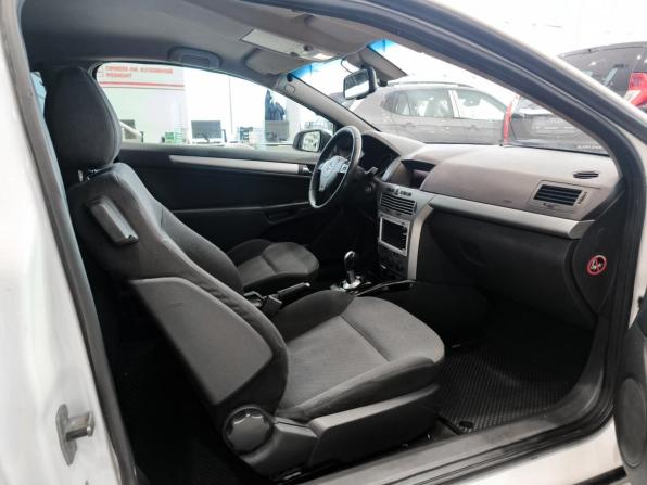 Opel Astra H Рестайлинг с пробегом 2010 года, цена 350 000 рублей, 252620 км, хэтчбек, Автокод Объявления