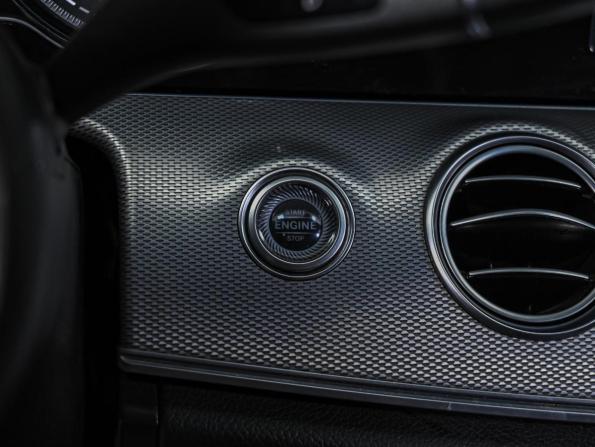 Mercedes-Benz E-Класс V (W213 S213 C238) с пробегом 2019 года, цена 2 339 000 рублей, 196992 км, седан, Автокод Объявления