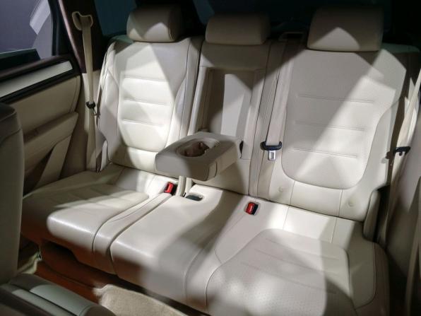 Volkswagen Touareg II с пробегом 2011 года, цена 1 550 000 рублей, 285787 км, внедорожник, Автокод Объявления