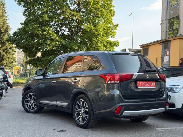 Mitsubishi Outlander III Рестайлинг 2 с пробегом 2018 года, цена 2 199 000 рублей, 107000 км, внедорожник, Автокод Объявления