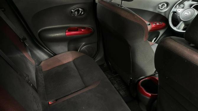 Nissan Juke I с пробегом 2012 года, цена 879 000 рублей, 173024 км, внедорожник, Автокод Объявления