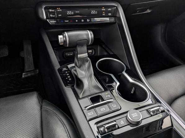 Kia K5 III с пробегом 2021 года, цена 2 615 000 рублей, 72044 км, седан, Автокод Объявления