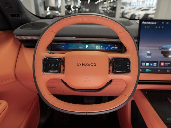 Lynk &amp; Co 900 с пробегом 2025 года, цена 7 700 000 рублей, 50 км, внедорожник, Автокод Объявления