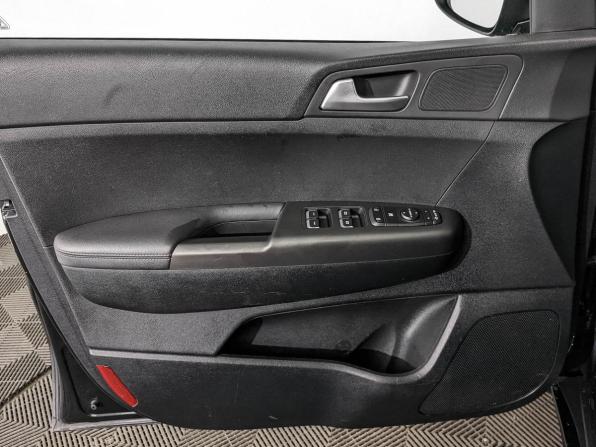 Kia Sportage IV Рестайлинг с пробегом 2021 года, цена 2 695 000 рублей, 90048 км, внедорожник, Автокод Объявления