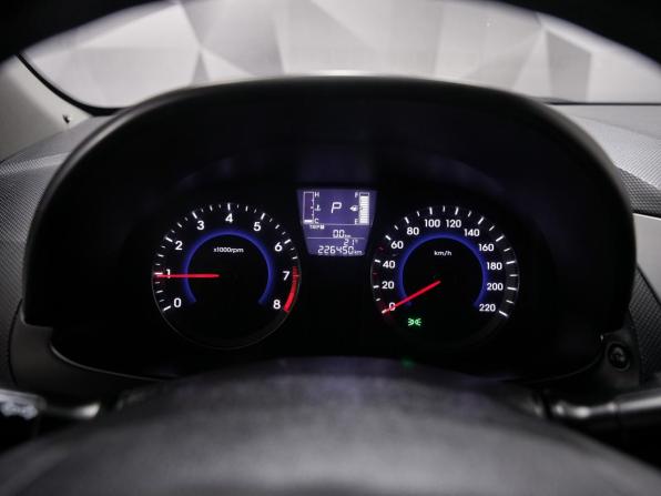 Hyundai Solaris I Рестайлинг с пробегом 2016 года, цена 931 000 рублей, 225000 км, седан, Автокод Объявления