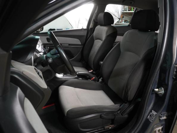Chevrolet Cruze I Рестайлинг с пробегом 2013 года, цена 749 000 рублей, 217691 км, хэтчбек, Автокод Объявления