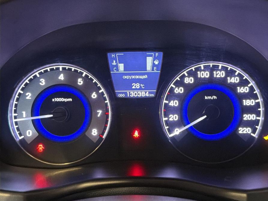 Hyundai Solaris I Санкт-Петербург  - изображение 4
