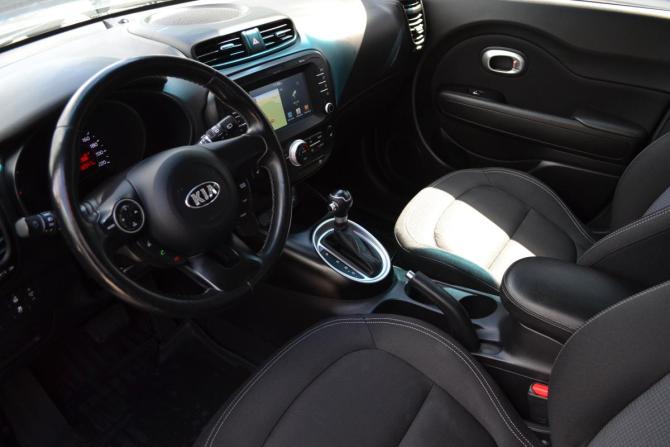 Kia Soul II Рестайлинг с пробегом 2018 года, цена 1 720 000 рублей, 50547 км, хэтчбек, Автокод Объявления