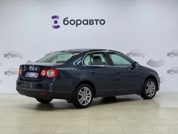 Volkswagen Jetta V с пробегом 2009 года, цена 750 000 рублей, 133465 км, седан, Автокод Объявления