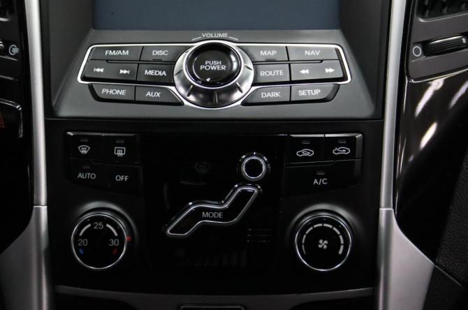 Hyundai Sonata VI (YF) с пробегом 2011 года, цена 945 450 рублей, 150877 км, седан, Автокод Объявления