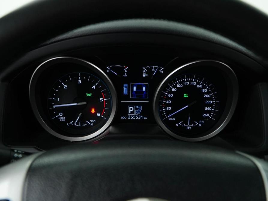 Toyota Land Cruiser 200 Series Рестайлинг 1 Москва  - изображение 24