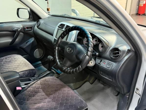 Toyota RAV4 II (XA20) Рестайлинг с пробегом 2004 года, цена 827 000 рублей, 368000 км, внедорожник, Автокод Объявления