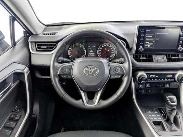 Toyota RAV4 V (XA50) с пробегом 2021 года, цена 3 500 000 рублей, 31500 км, внедорожник, Автокод Объявления