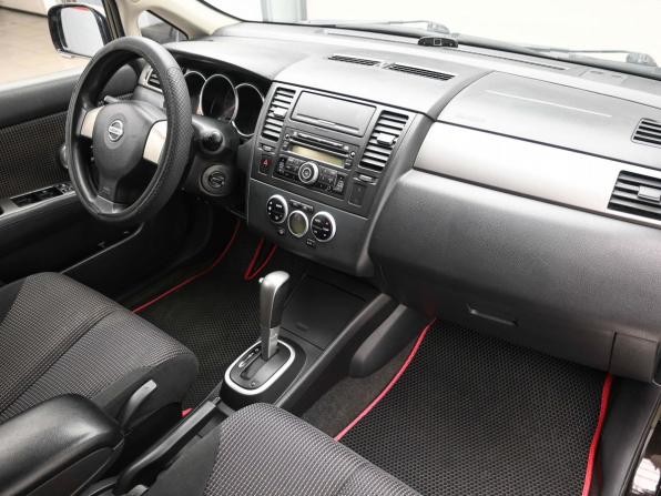 Nissan Tiida I Рестайлинг с пробегом 2010 года, цена 789 000 рублей, 238305 км, хэтчбек, Автокод Объявления