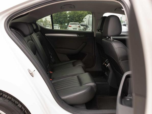 Skoda Superb III с пробегом 2018 года, цена 2 010 000 рублей, 124545 км, лифтбек, Автокод Объявления