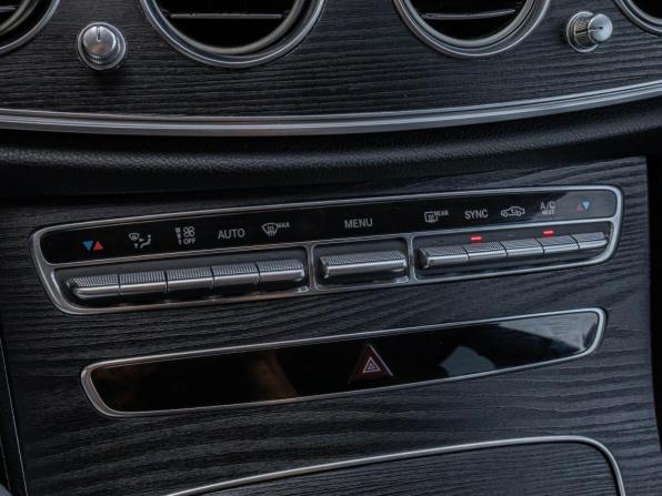 Mercedes-Benz E-Класс V (W213 S213 C238) с пробегом 2018 года, цена 1 850 000 рублей, 304391 км, седан, Автокод Объявления