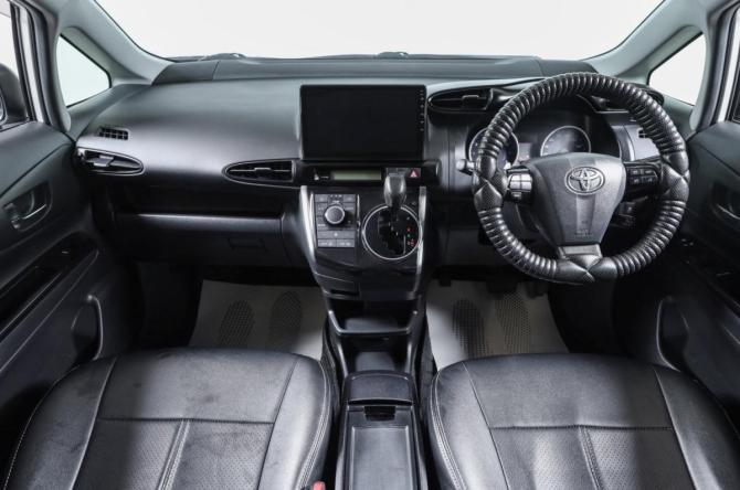 Toyota Wish II с пробегом 2013 года, цена 1 529 000 рублей, 117000 км, минивэн, Автокод Объявления