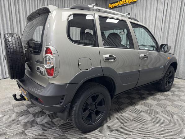 Chevrolet Niva I Рестайлинг с пробегом 2010 года, цена 497 000 рублей, 181078 км, внедорожник, Автокод Объявления