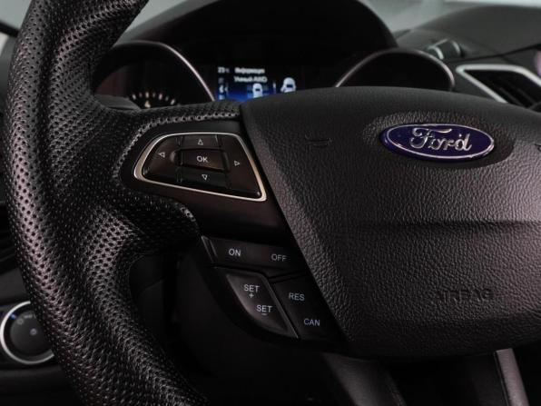 Ford Escape III Рестайлинг с пробегом 2018 года, цена 1 599 000 рублей, 111735 км, внедорожник, Автокод Объявления