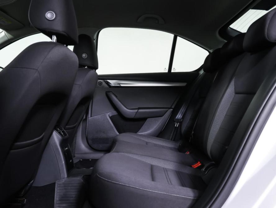 Skoda Octavia III (A7) Рестайлинг Москва  - изображение 12