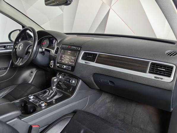 Volkswagen Touareg II Рестайлинг с пробегом 2017 года, цена 2 590 000 рублей, 315636 км, внедорожник, Автокод Объявления