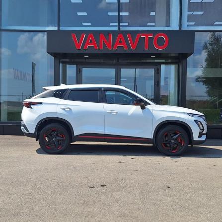 Omoda C5 I с пробегом 2023 года, цена 2 130 000 рублей, 10716 км, внедорожник, Автокод Объявления