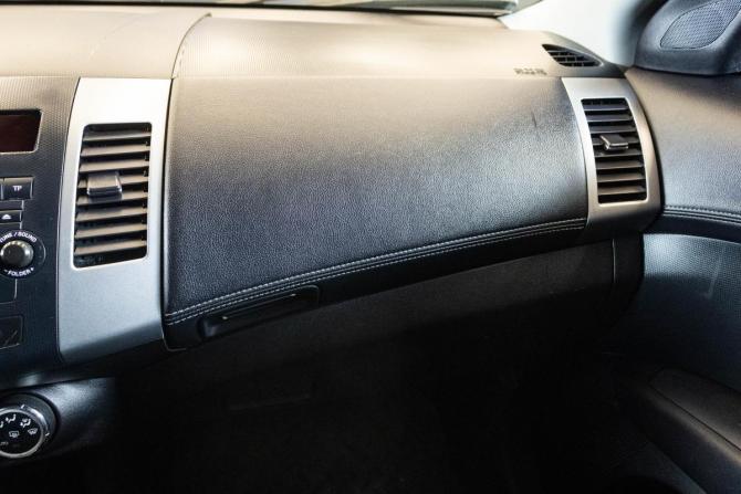 Mitsubishi Outlander II Рестайлинг с пробегом 2010 года, цена 1 050 000 рублей, 219974 км, внедорожник, Автокод Объявления