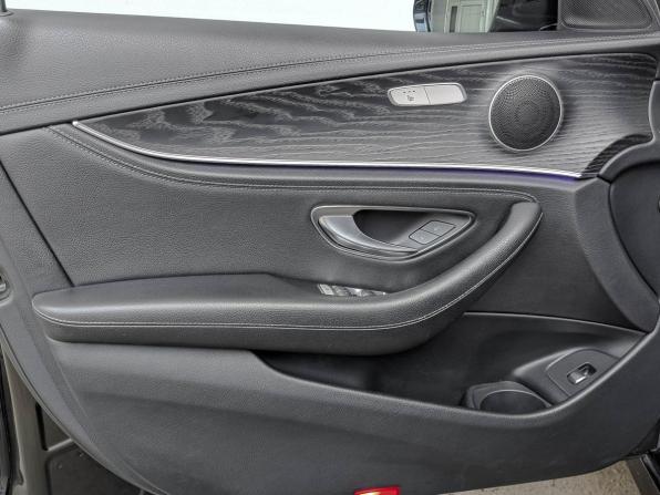 Mercedes-Benz E-Класс V (W213 S213 C238) Рестайлинг с пробегом 2020 года, цена 4 228 000 рублей, 91835 км, седан, Автокод Объявления