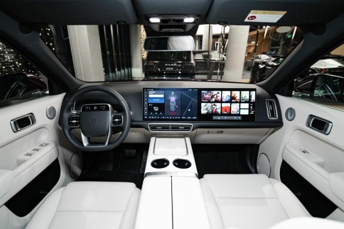 Новый Li Auto (Lixiang) L9 I Рестайлинг 2025 года, цена 12 328 640 рублей, внедорожник, Автокод Объявления
